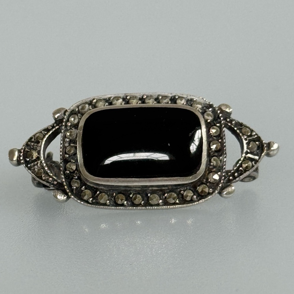 Elegant 925 Onyx silver brooch crystals